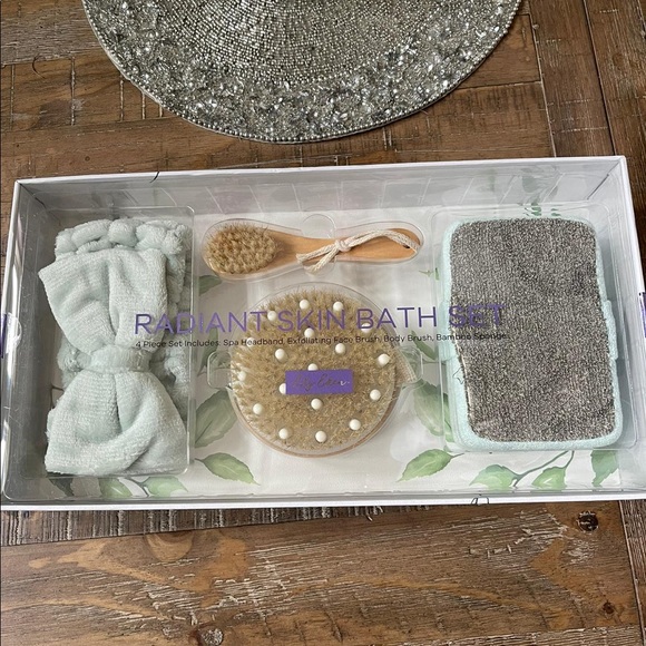 Radiant Skin Bath Set - Picture 2 of 2